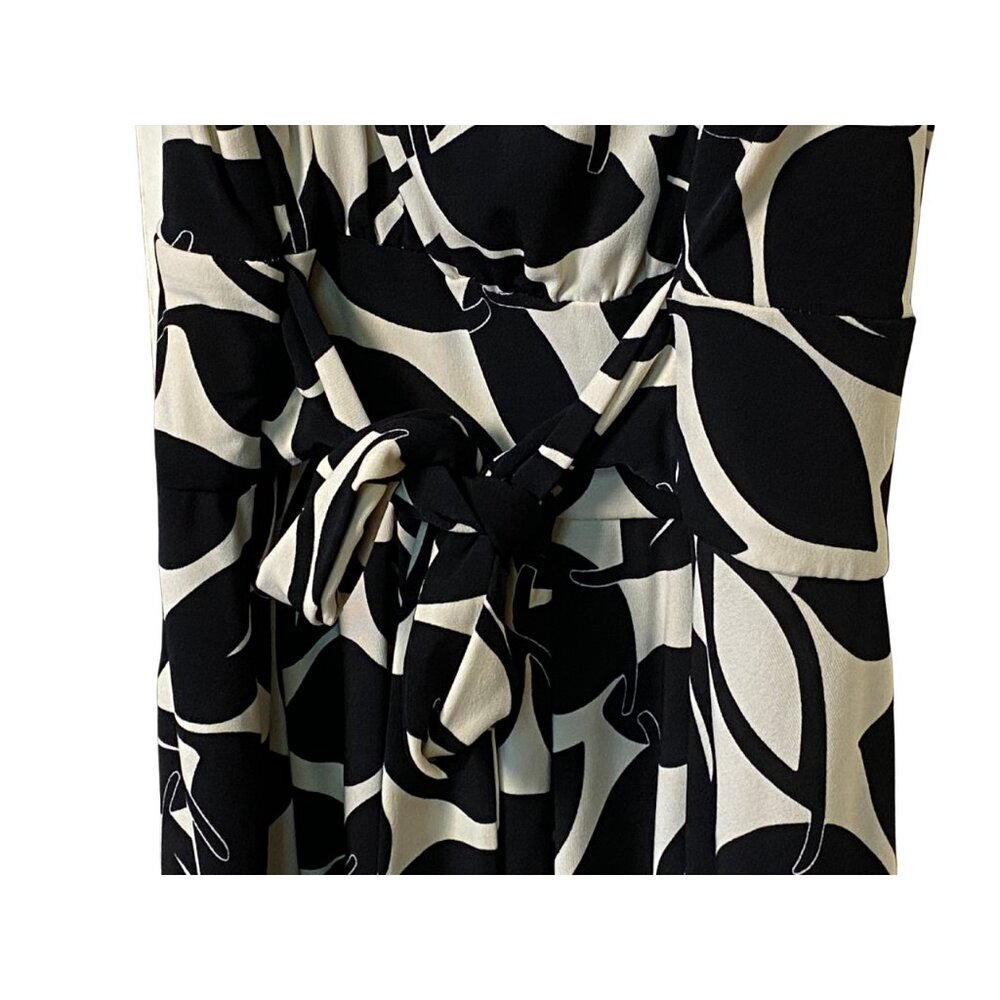 Nine West V-Neck Floral Pattern Body Con Dress, Belted, Size12, Black & White - Picture 7 of 10